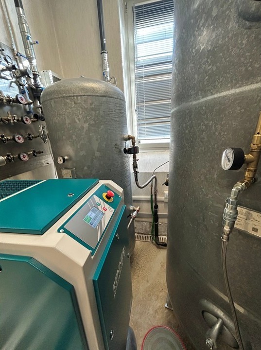 Upgrade sistema di liquefazione He4 per sistema di microscopia a scansione di gate (SGM)