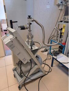 Sistema di pompaggio per il vuoto compatto e portatile