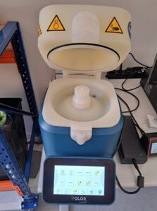 Sistemi di deposizione di film polimerici (spinner) per camera bianca